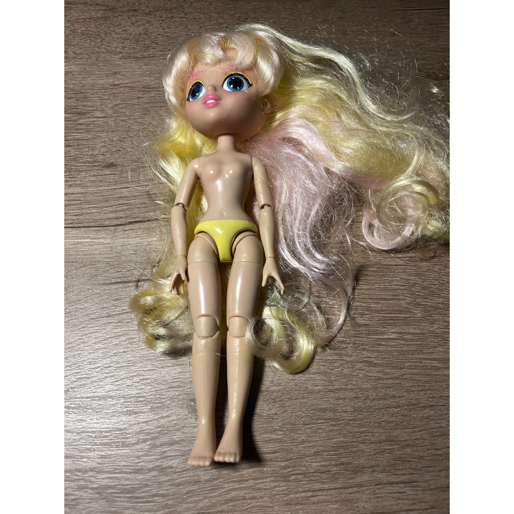 Sunny Days‎ Entertainment Doll Blonde Pink Hair Articulated Body